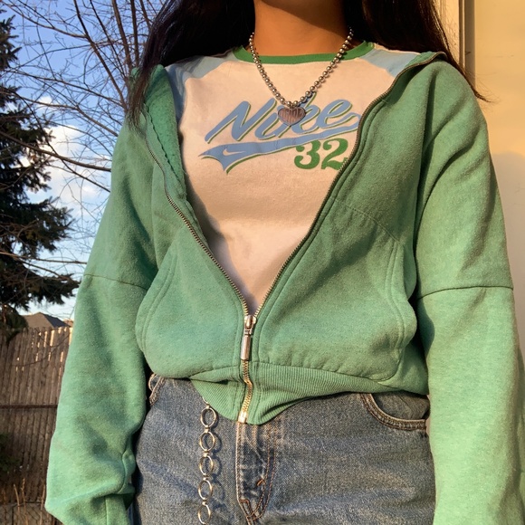 Meet your Posher, Katherine - Picture 2 of 2